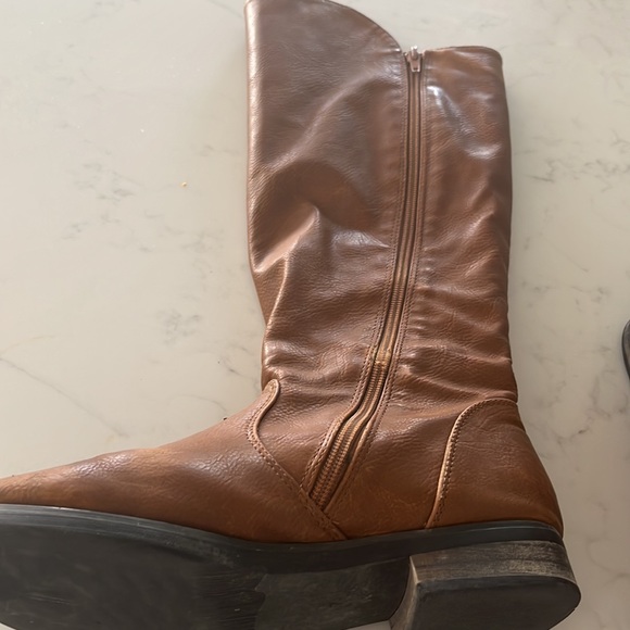 Steve Madden knee height brown leather boots - Picture 2 of 3